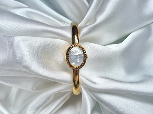 Pearl Cameo Italia Vintage Bangle Watch – Mother of Pearl Queen Cameo – Gold Tone Jewelry Watch
